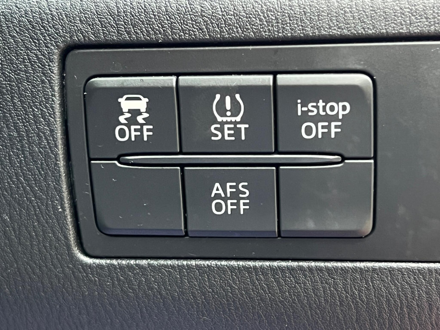 Used Mazda Mazda3 2013 for sale - 77440456: Photo 28