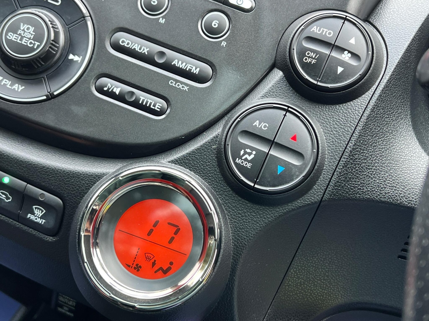 Used Honda Jazz 2014 for sale - 77427660: Photo 14