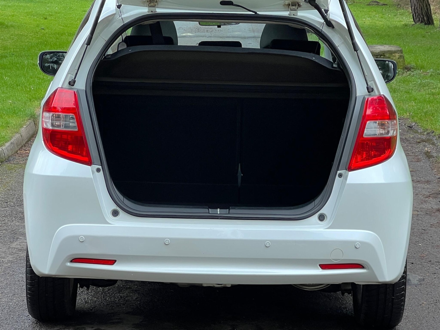 Used Honda Jazz 2014 for sale - 77427660: Photo 46