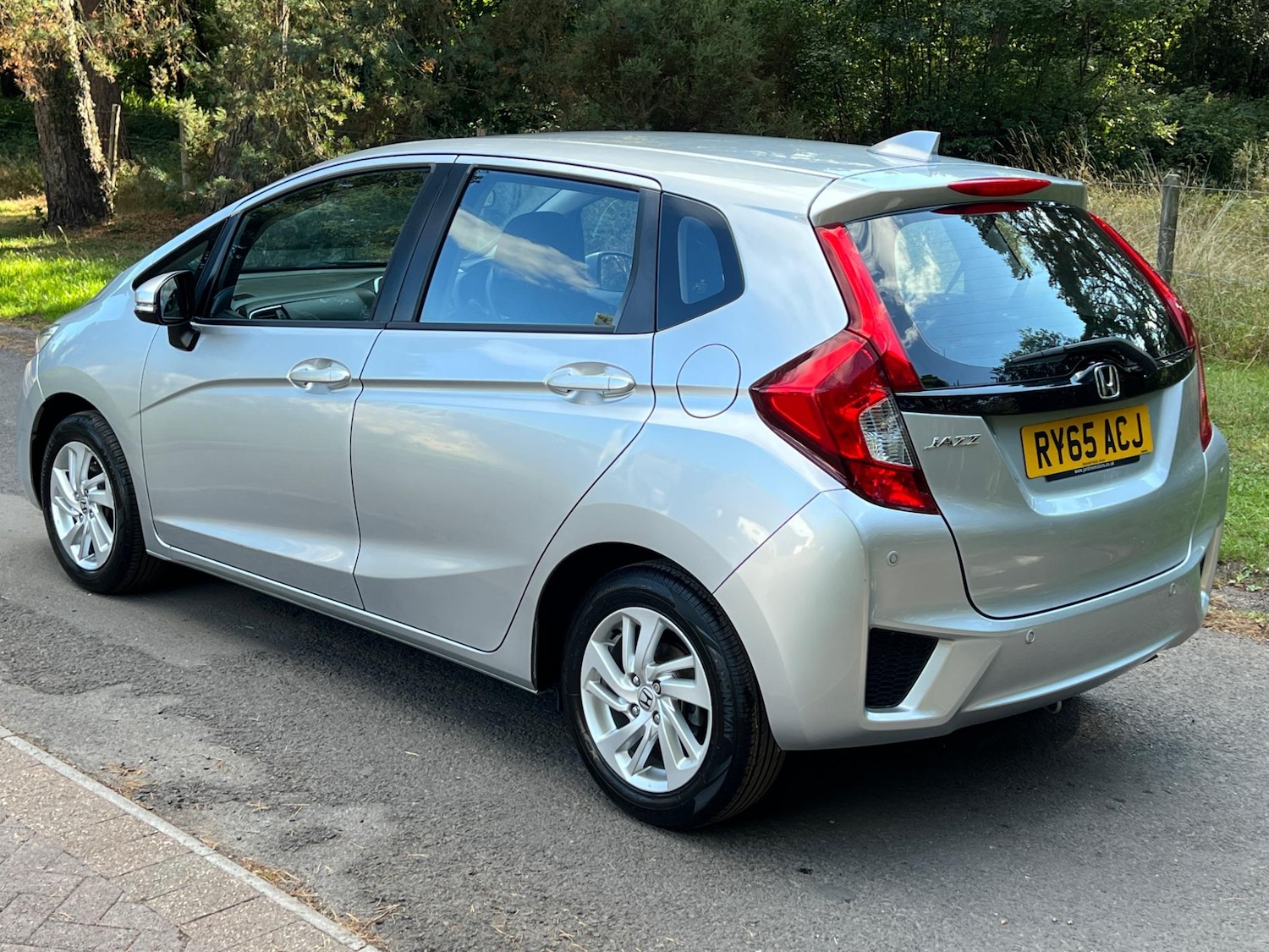 Used Honda Jazz 2016 for sale - 76953944: Photo 18