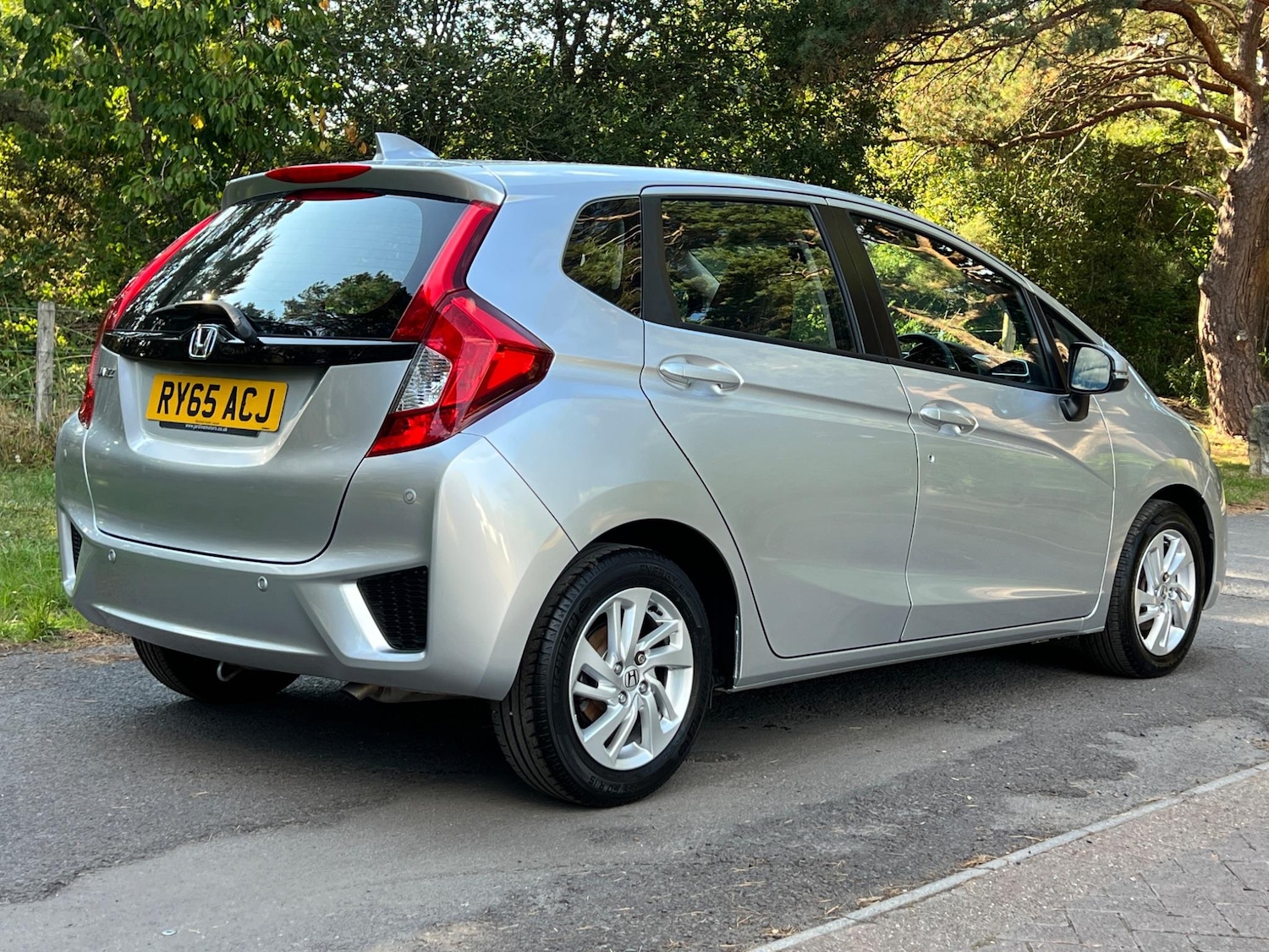 Used Honda Jazz 2016 for sale - 76953944: Photo 5