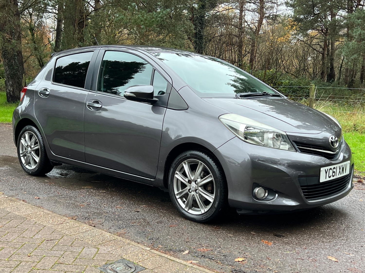 Used Toyota Yaris 2011 for sale - 76953392: Photo 17