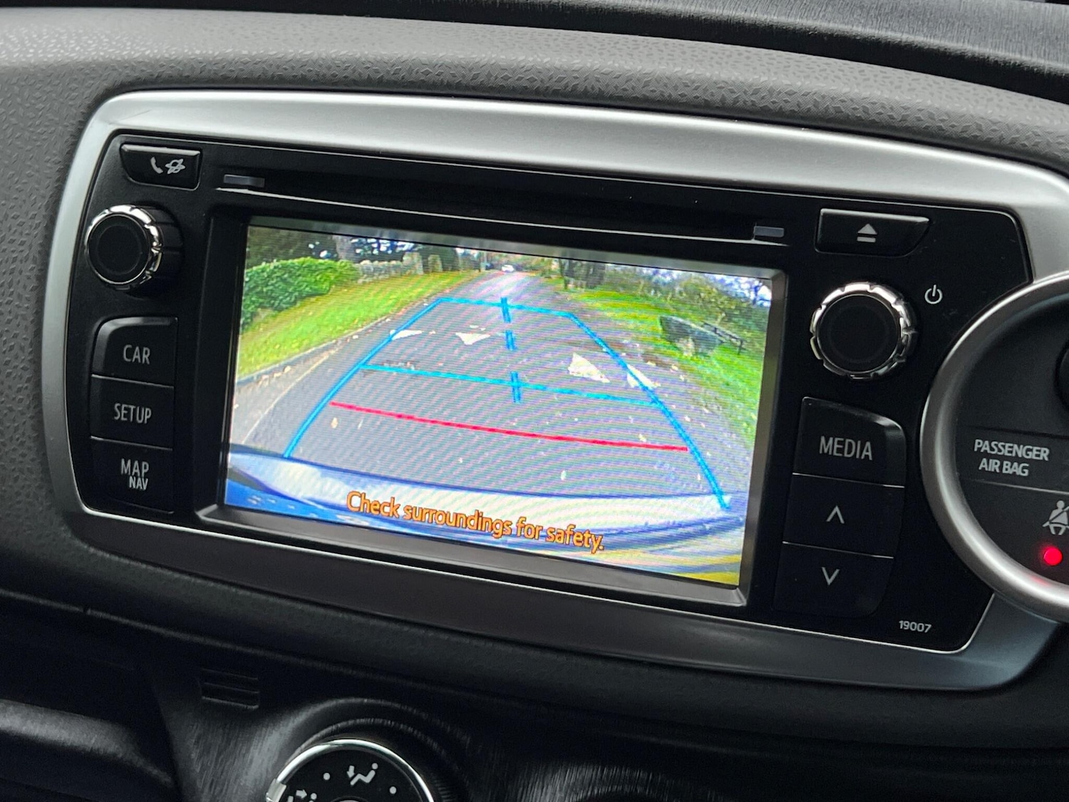 Used Toyota Yaris 2011 for sale - 76953392: Photo 2