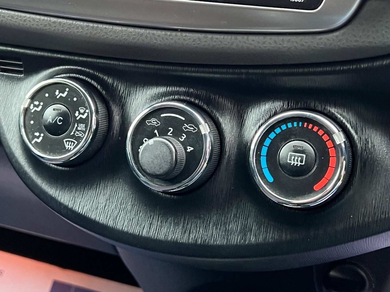 Used Toyota Yaris 2011 for sale - 76953392: Photo 22