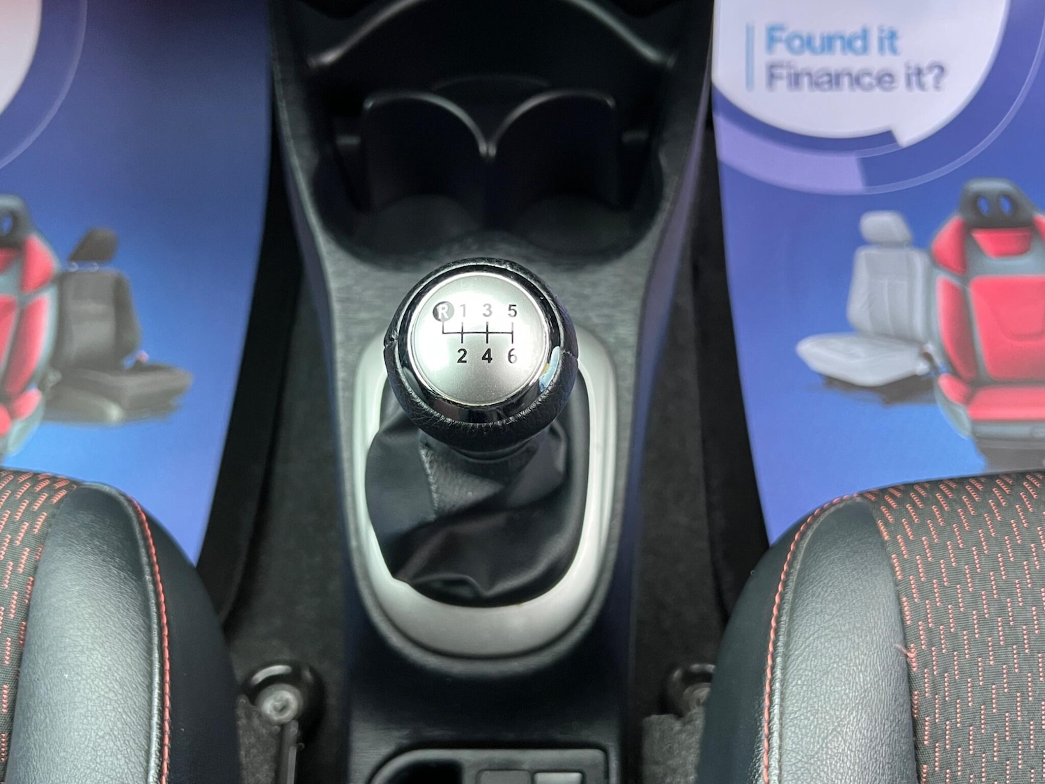 Used Toyota Yaris 2011 for sale - 76953392: Photo 24