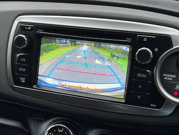 Used Toyota Yaris 2011 for sale - 76953392: Photo