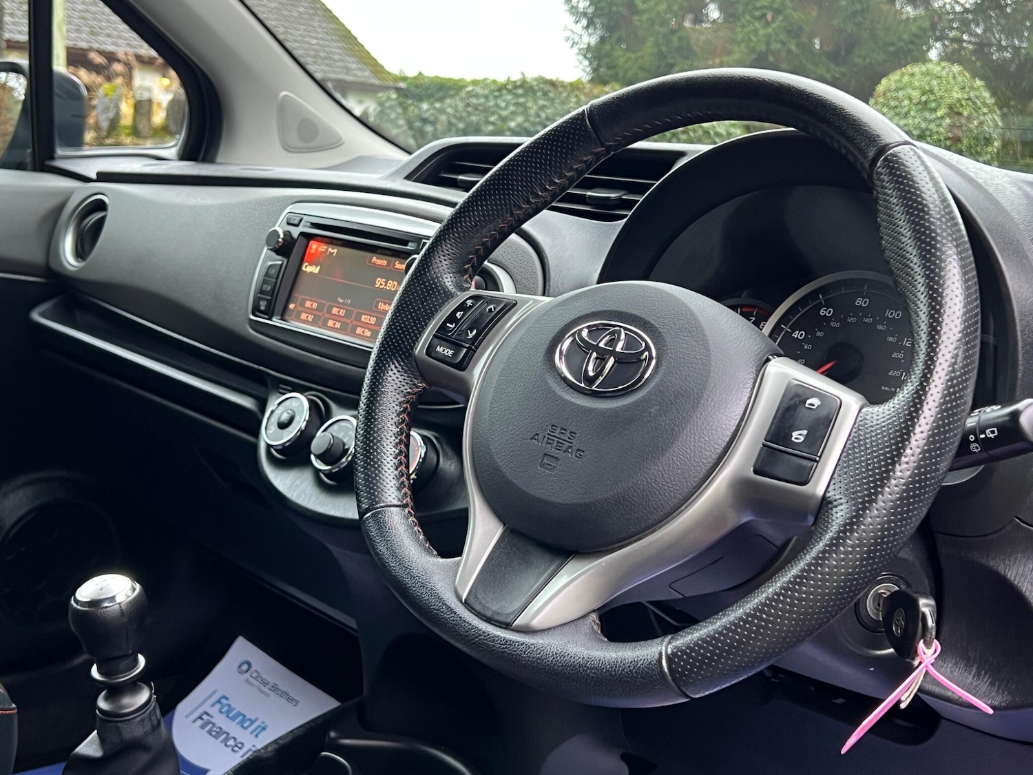 Used Toyota Yaris 2011 for sale - 76953392: Photo 30