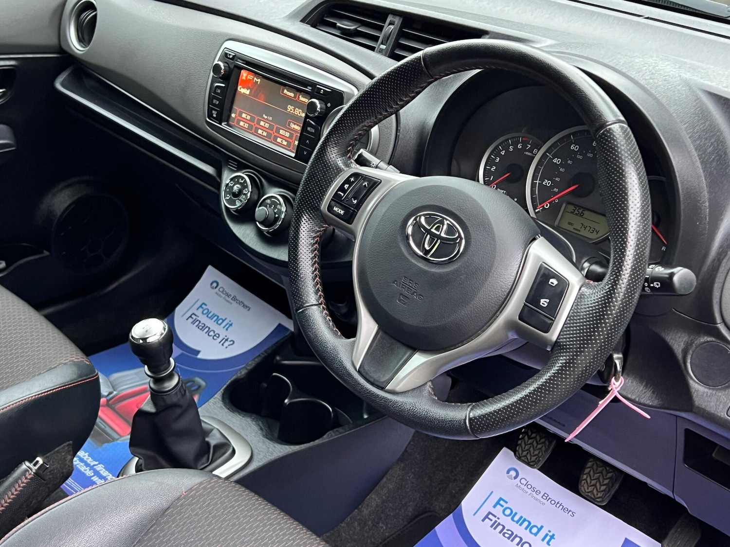 Used Toyota Yaris 2011 for sale - 76953392: Photo 31