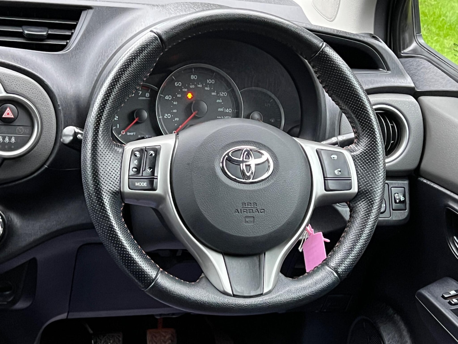 Used Toyota Yaris 2011 for sale - 76953392: Photo 33