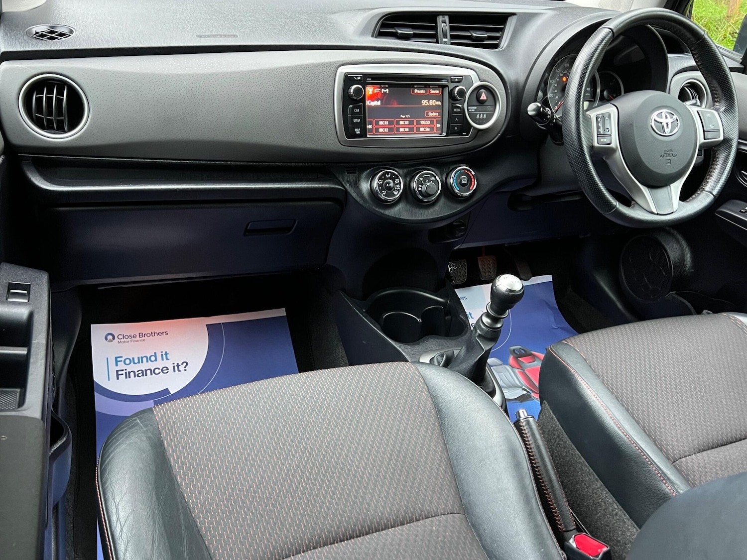 Used Toyota Yaris 2011 for sale - 76953392: Photo 36