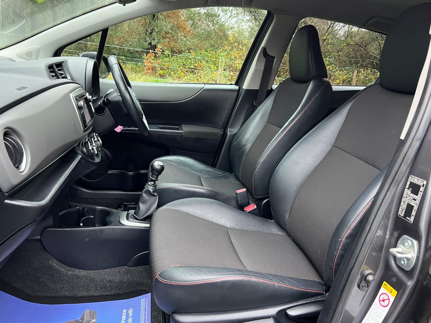 Used Toyota Yaris 2011 for sale - 76953392: Photo 39