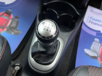 Used Toyota Yaris 2011 for sale - 76953392: Photo