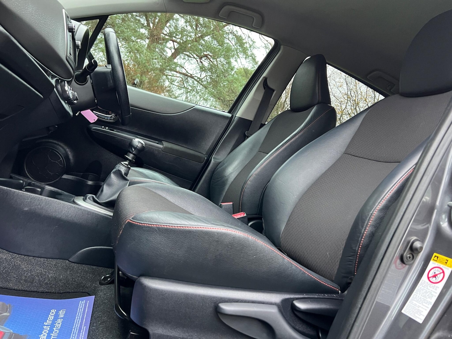 Used Toyota Yaris 2011 for sale - 76953392: Photo 40