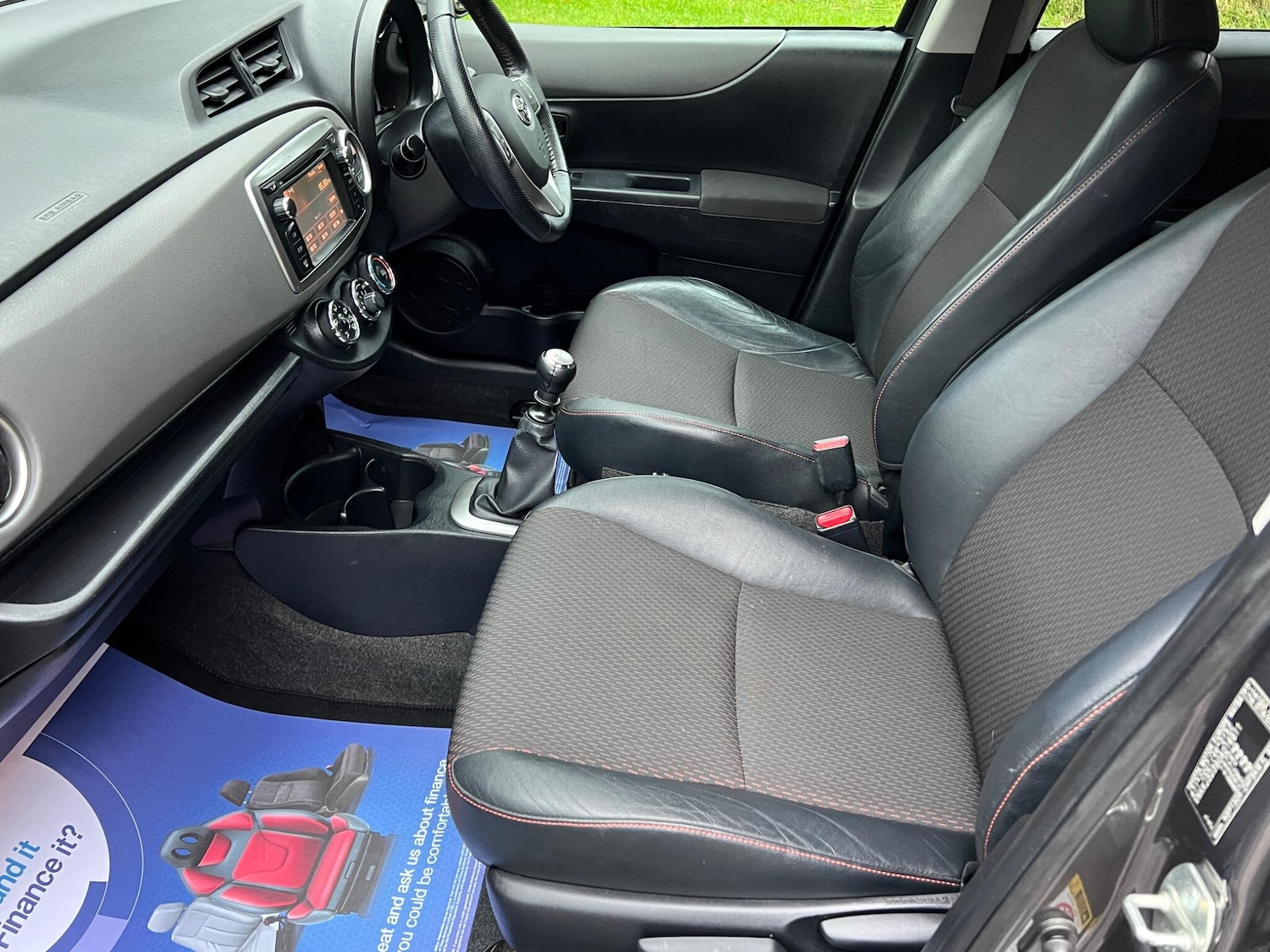 Used Toyota Yaris 2011 for sale - 76953392: Photo 42