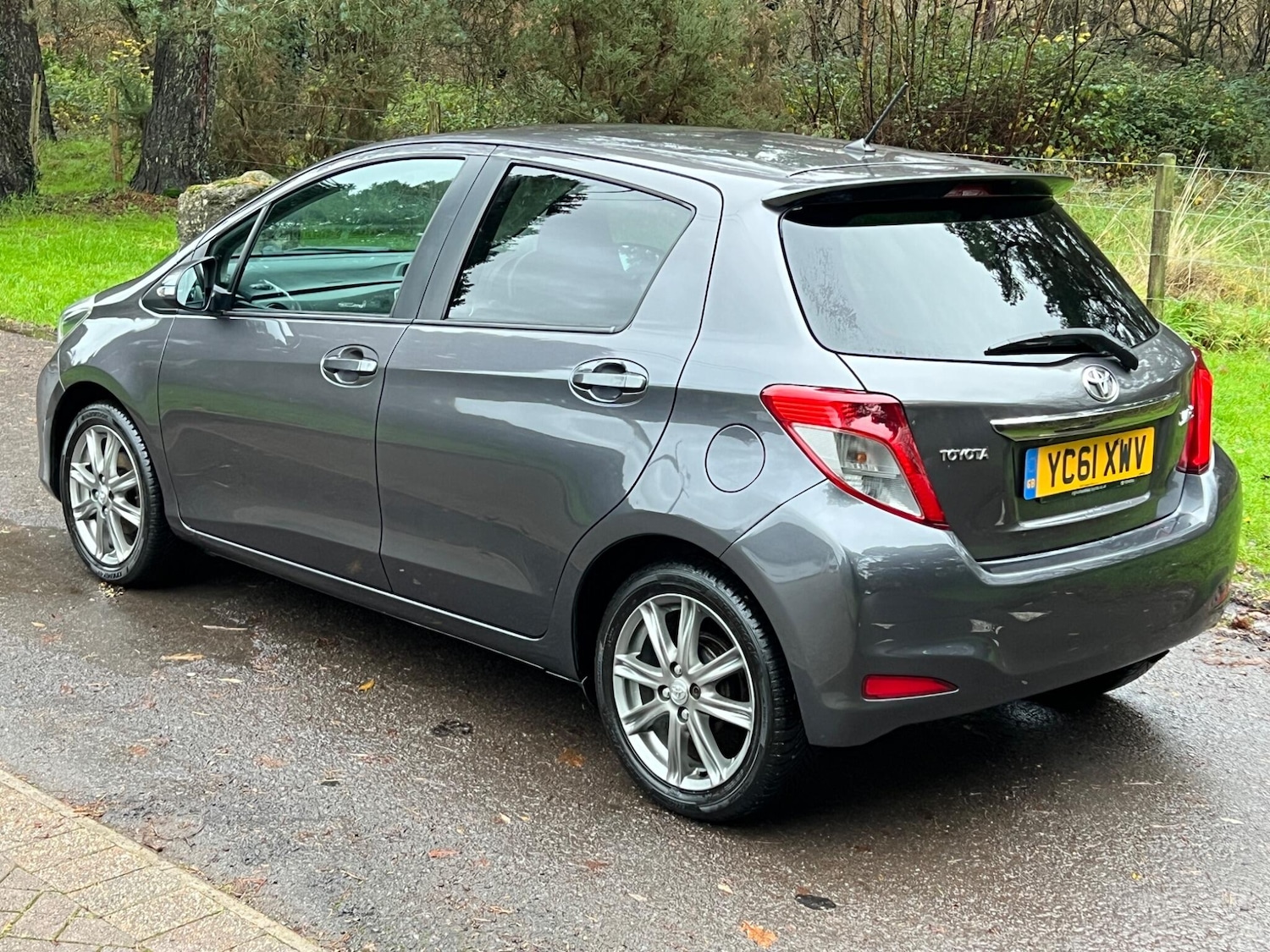 Used Toyota Yaris 2011 for sale - 76953392: Photo 48