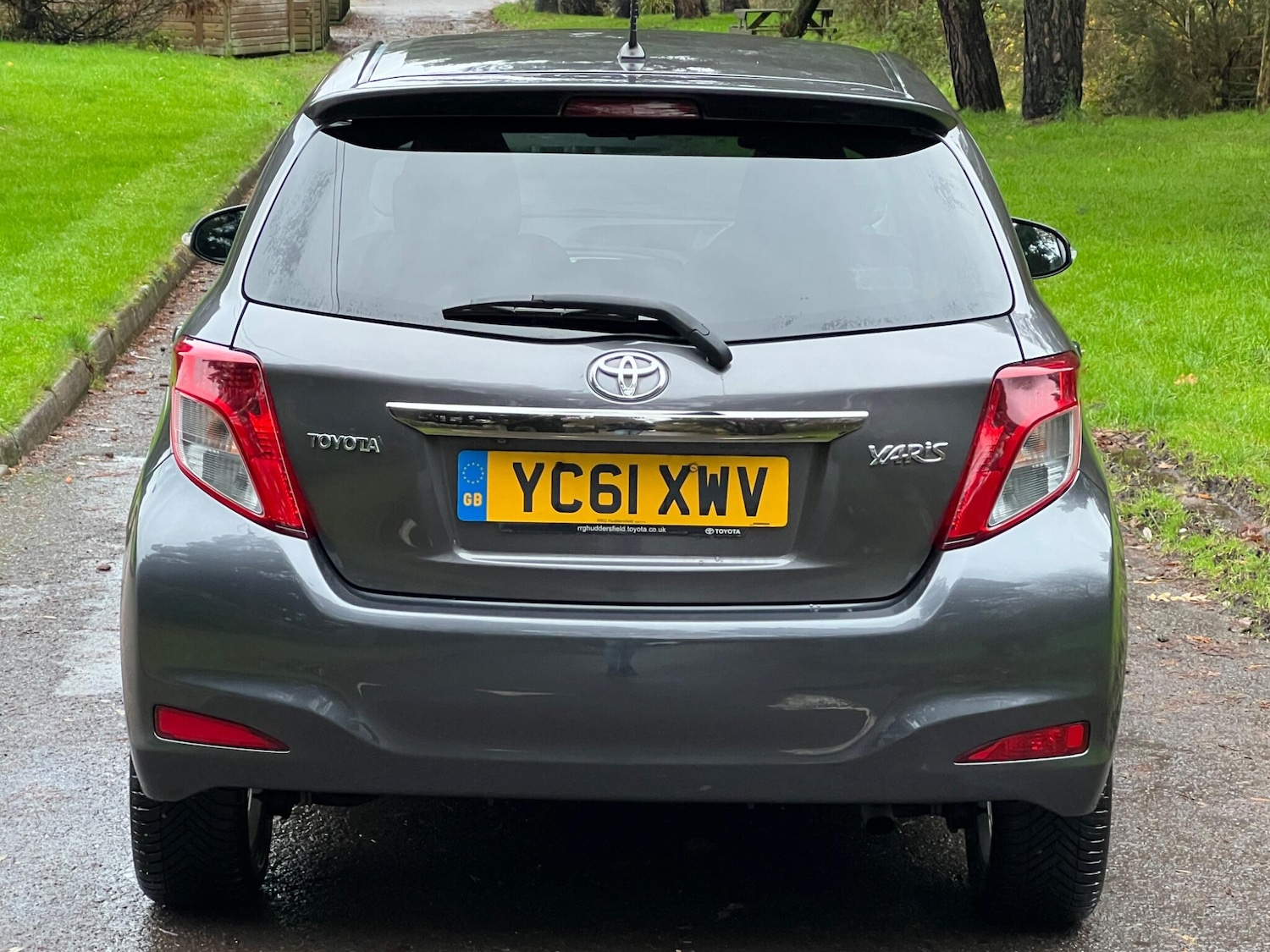 Used Toyota Yaris 2011 for sale - 76953392: Photo 52