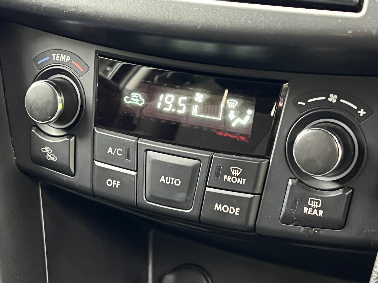 Used Suzuki Swift 2016 for sale - 76953912: Photo 29