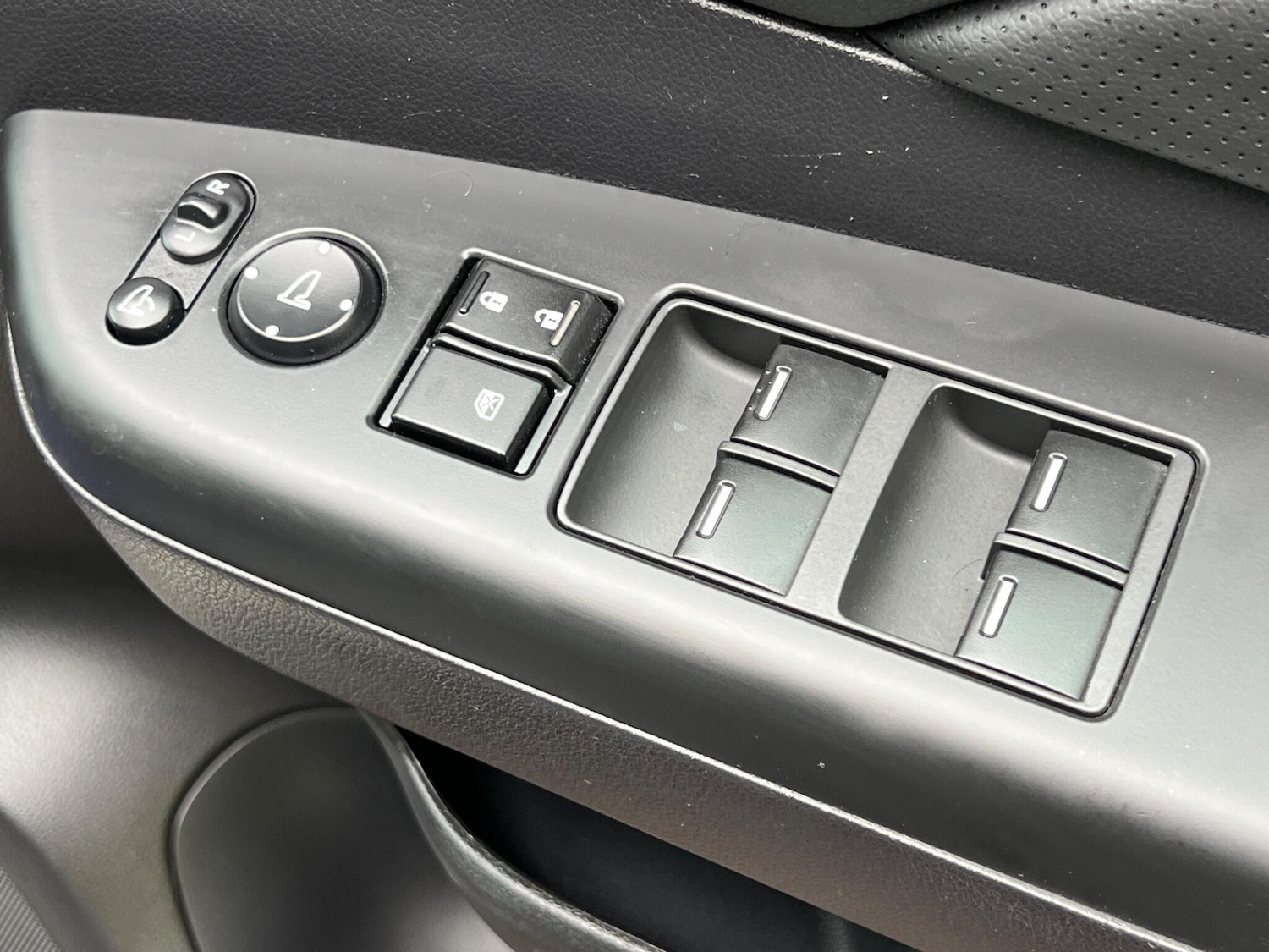 Used Honda CR-V 2015 for sale - 76953592: Photo 42