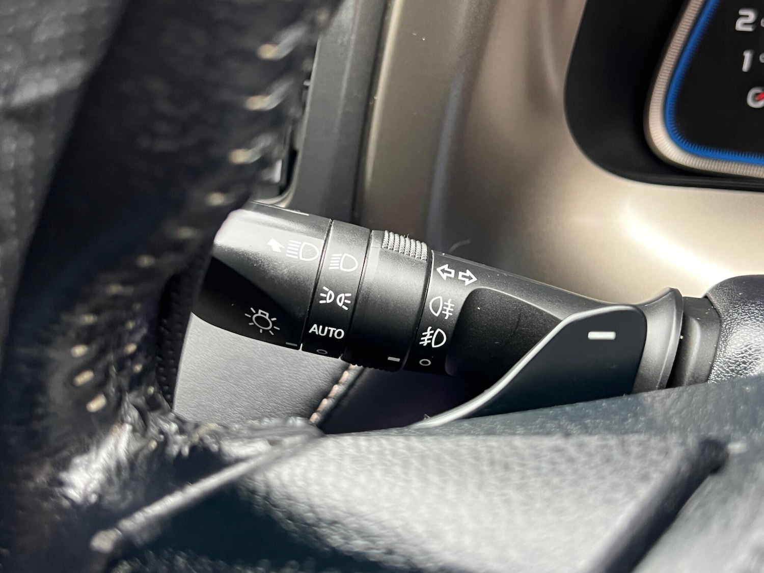 Used Toyota RAV4 2013 for sale - 77633239: Photo 31