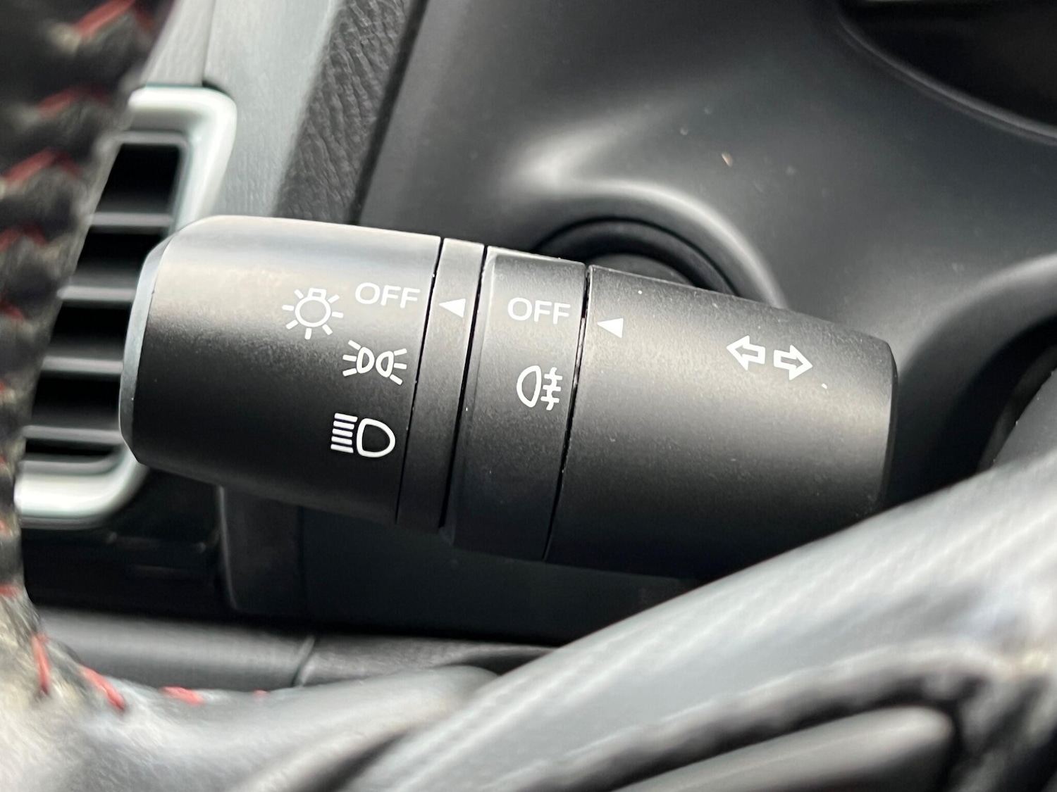 Used Mazda Mazda3 2015 for sale - 77395937: Photo 32