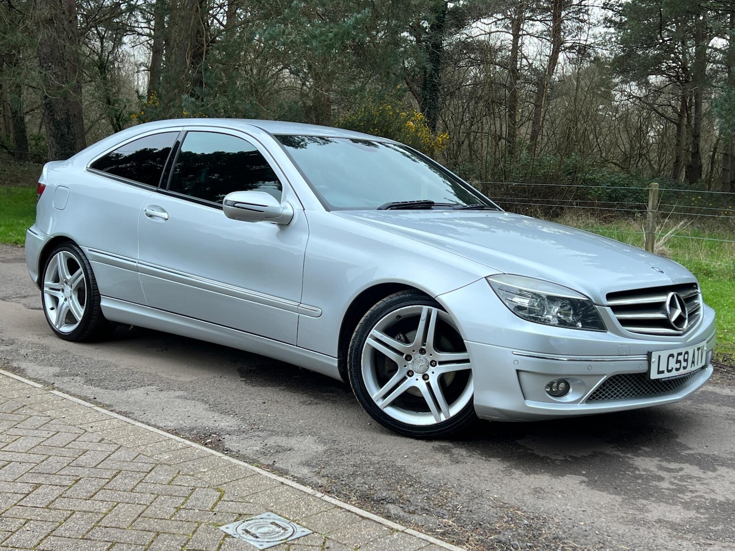 Used Mercedes-Benz CLC Class 2010 for sale - 77926059: Photo 15