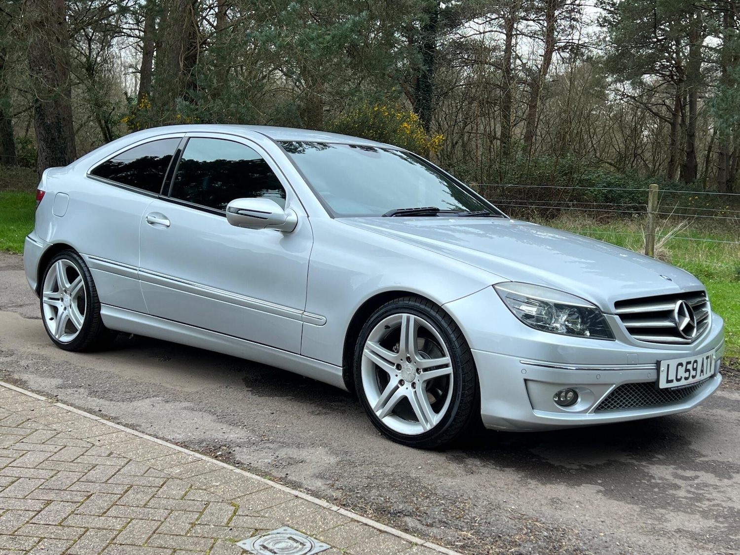 Used Mercedes-Benz CLC Class 2010 for sale - 77926059: Photo 17