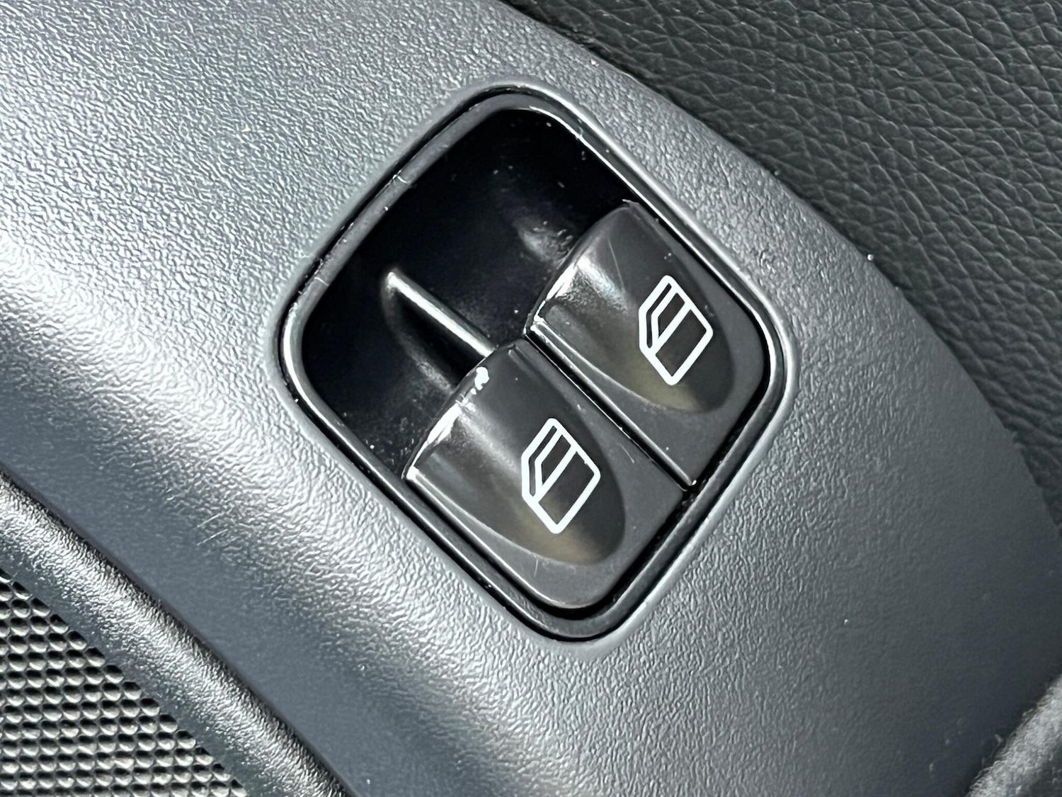 Used Mercedes-Benz CLC Class 2010 for sale - 77926059: Photo 24