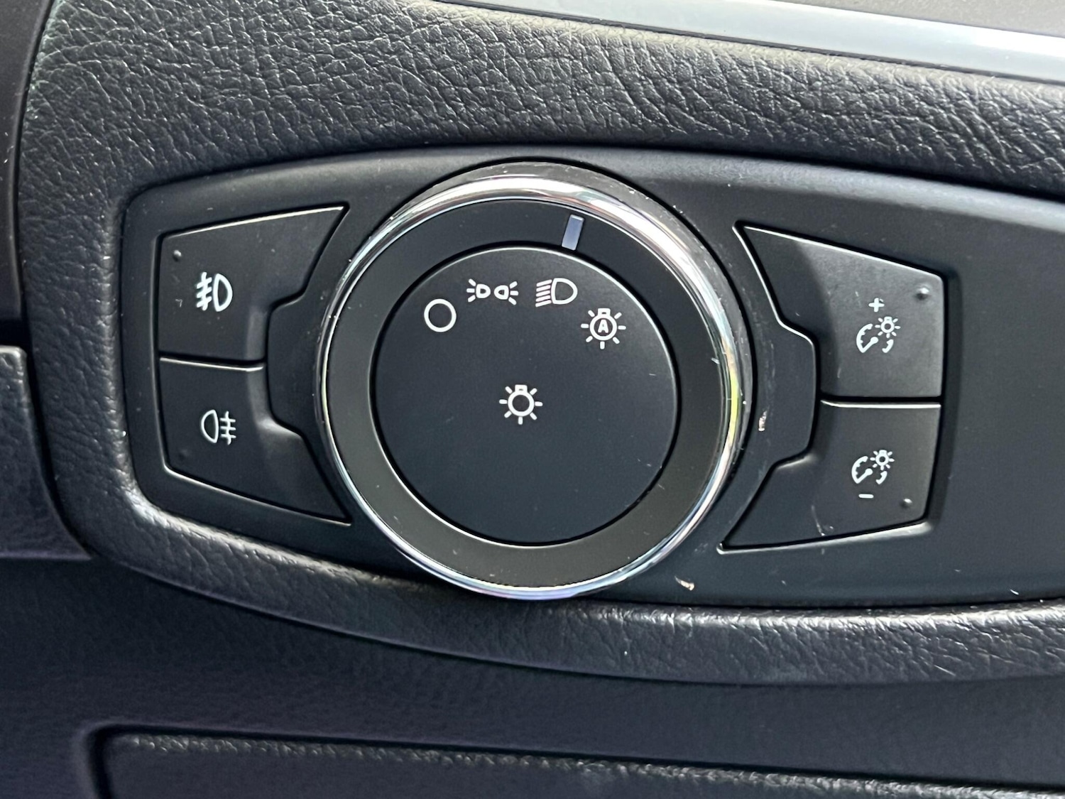 Used Ford S-Max 2016 for sale - 77696026: Photo 41