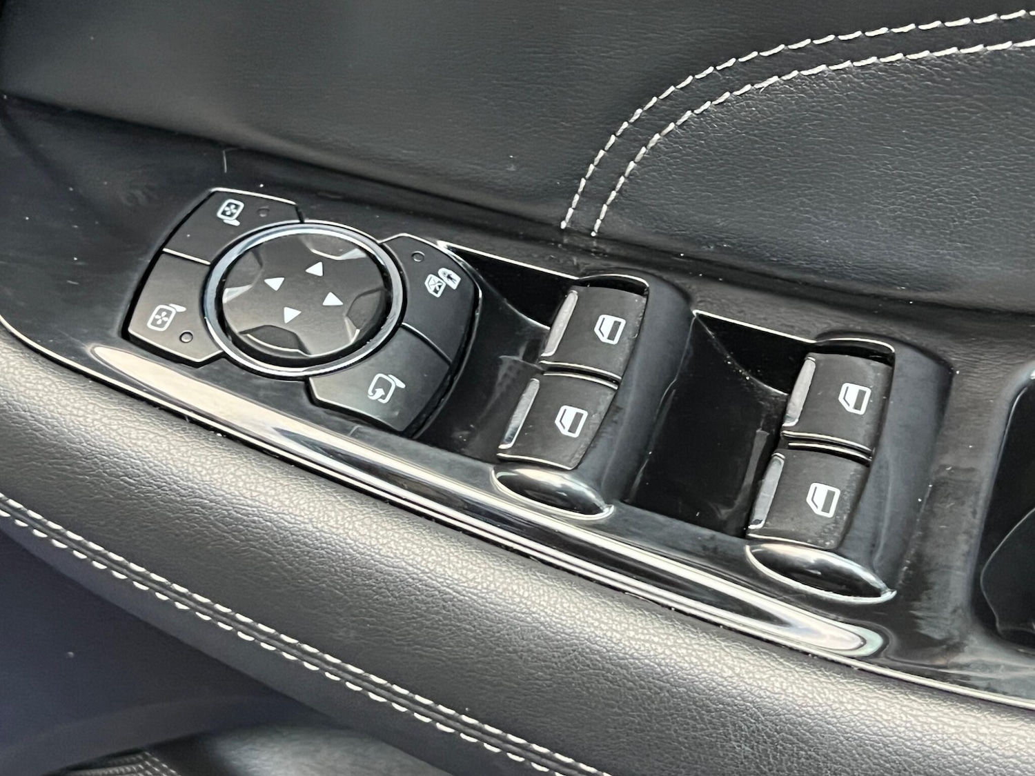 Used Ford S-Max 2016 for sale - 77696026: Photo 44