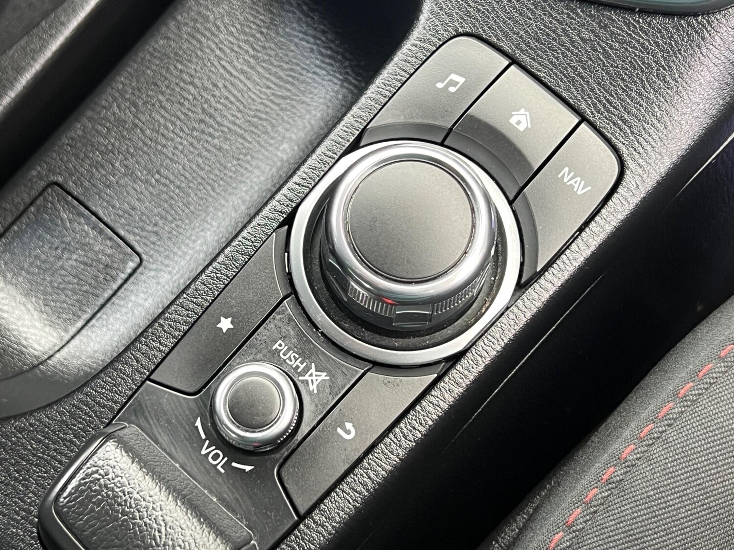 Used Mazda Mazda2 2017 for sale - 77427700: Photo 31