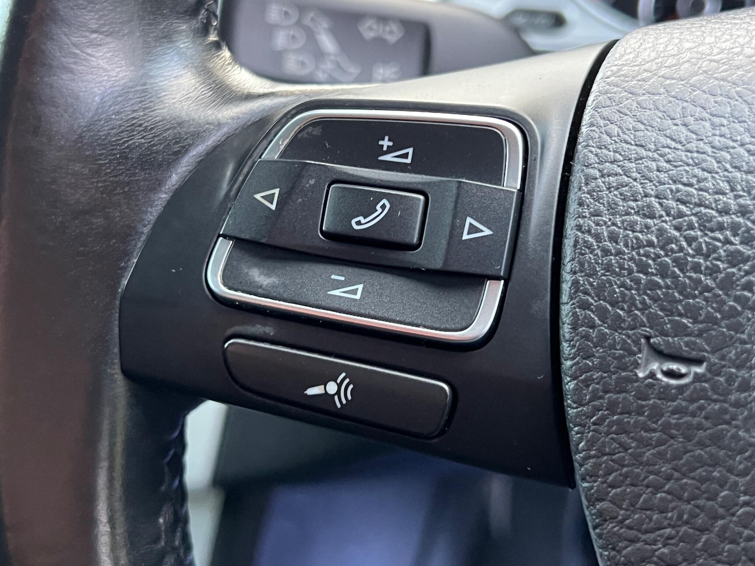 Used Volkswagen Passat 2014 for sale - 77091118: Photo 25