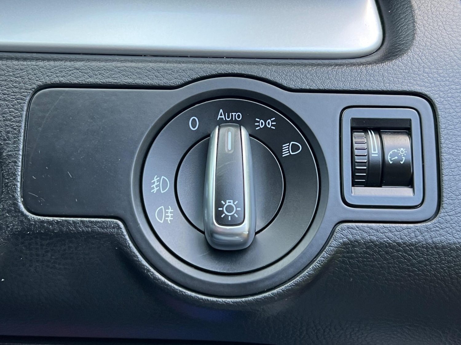 Used Volkswagen Passat 2014 for sale - 77091118: Photo 27