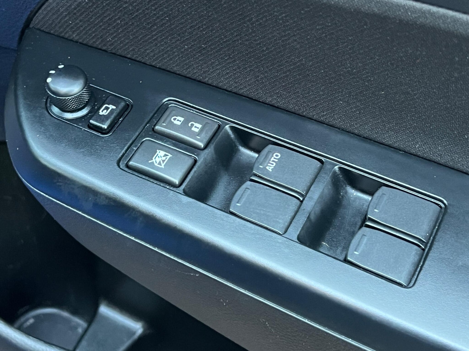 Used Suzuki Swift 2015 for sale - 77427706: Photo 32