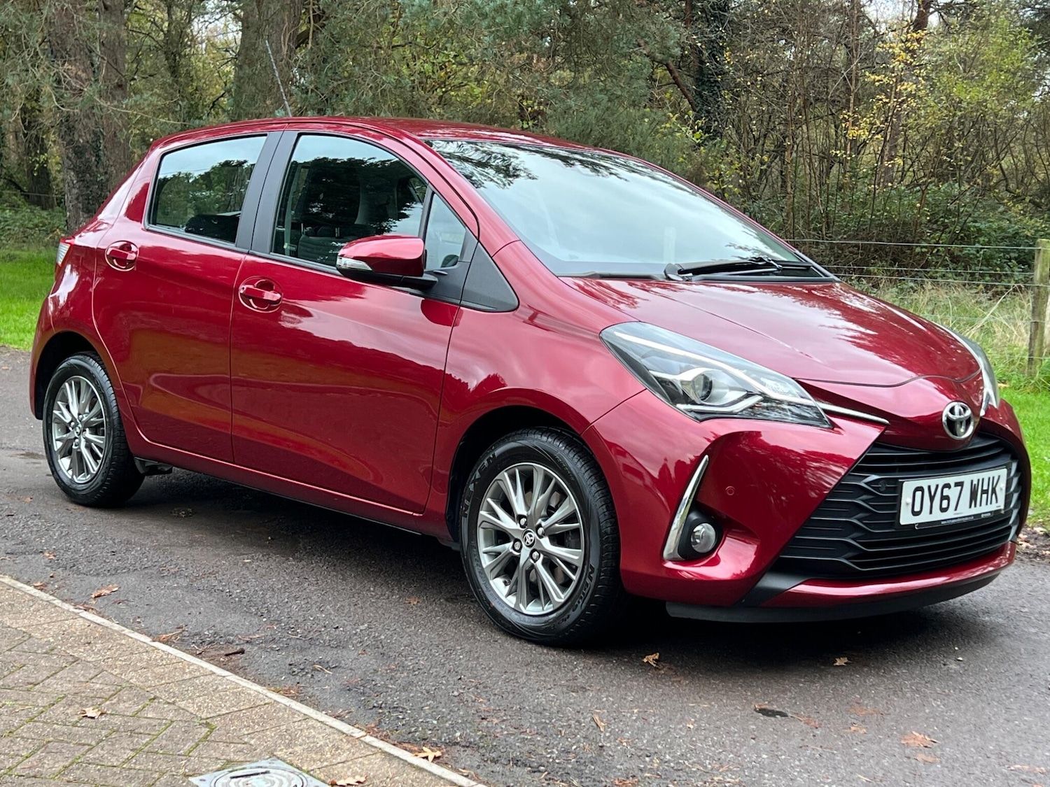 Used Toyota Yaris 2017 for sale - 76952382: Photo 17