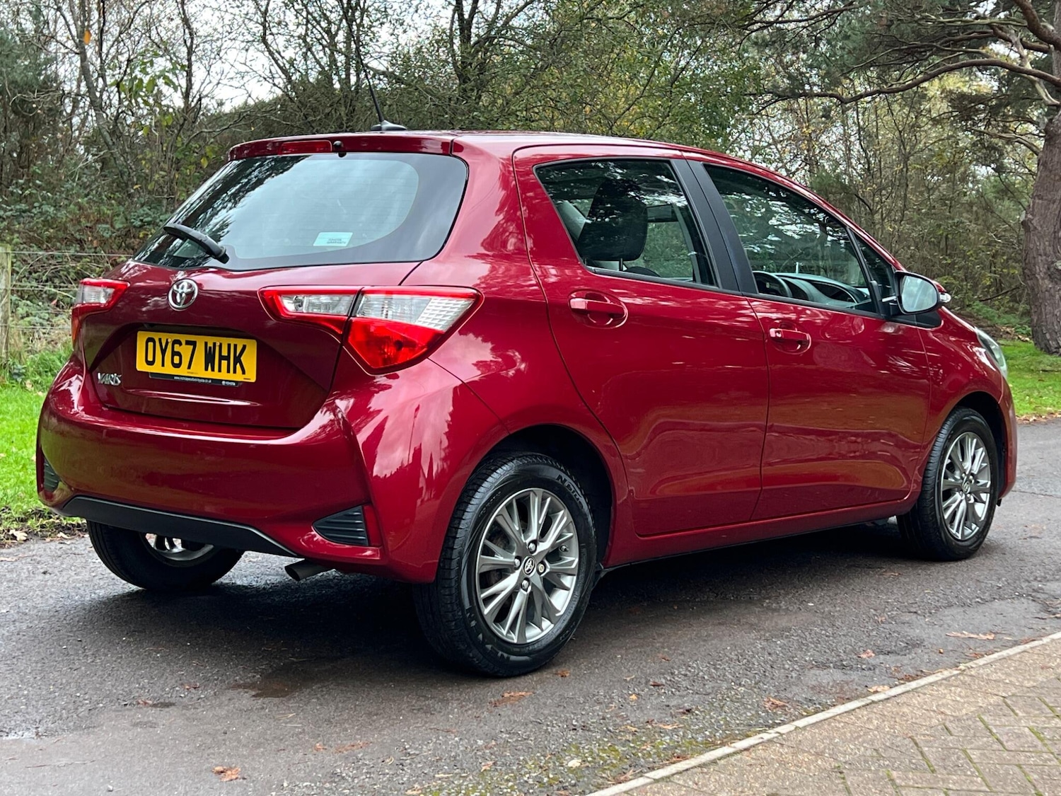 Used Toyota Yaris 2017 for sale - 76952382: Photo 20