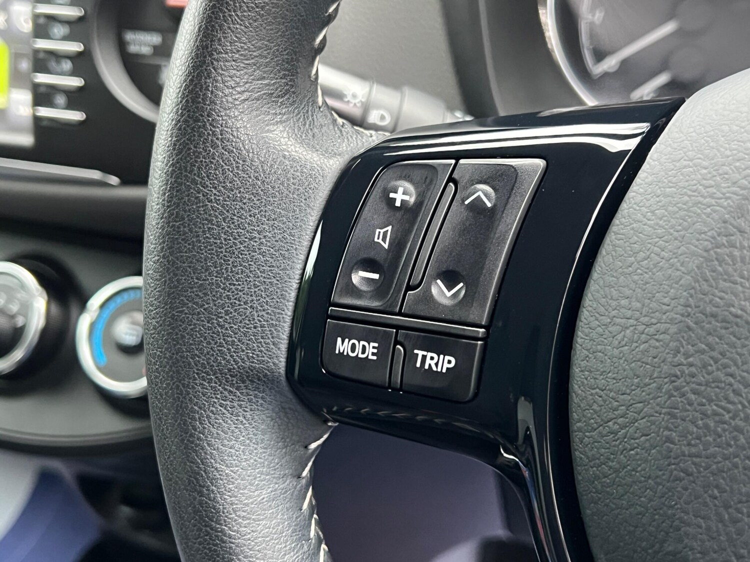 Used Toyota Yaris 2017 for sale - 76952382: Photo 29