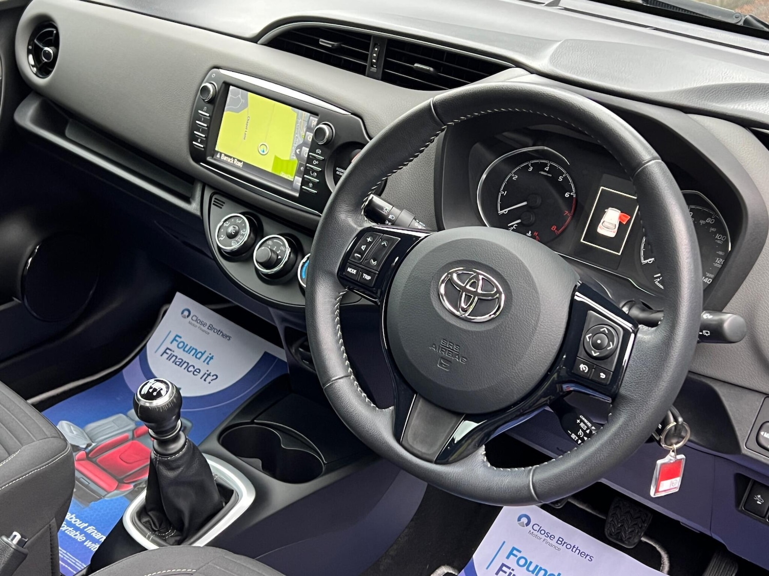 Used Toyota Yaris 2017 for sale - 76952382: Photo 37