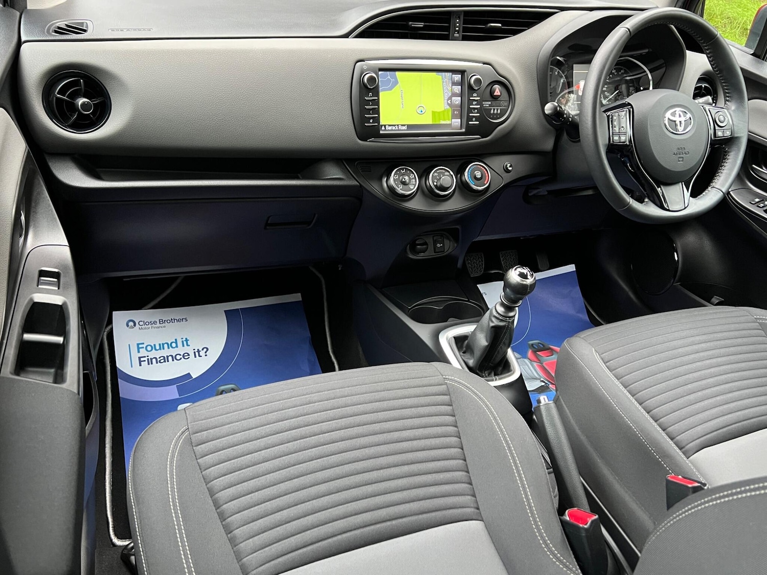 Used Toyota Yaris 2017 for sale - 76952382: Photo 41