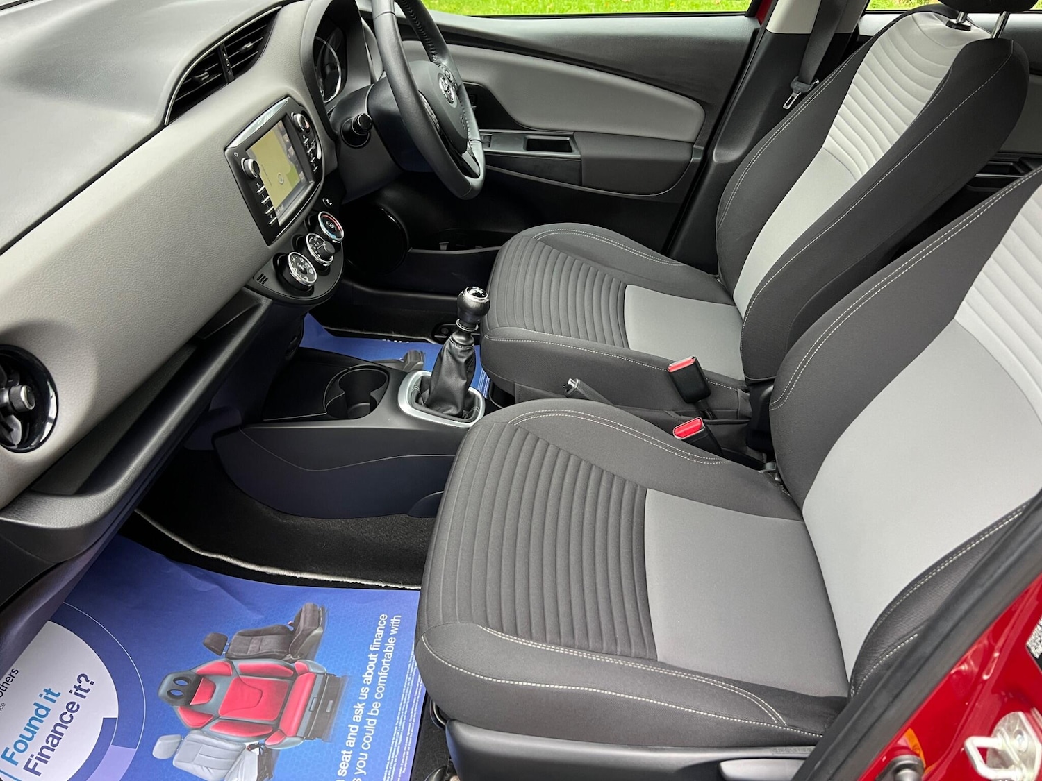 Used Toyota Yaris 2017 for sale - 76952382: Photo 47