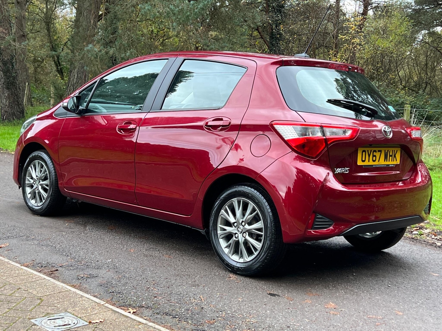 Used Toyota Yaris 2017 for sale - 76952382: Photo 52