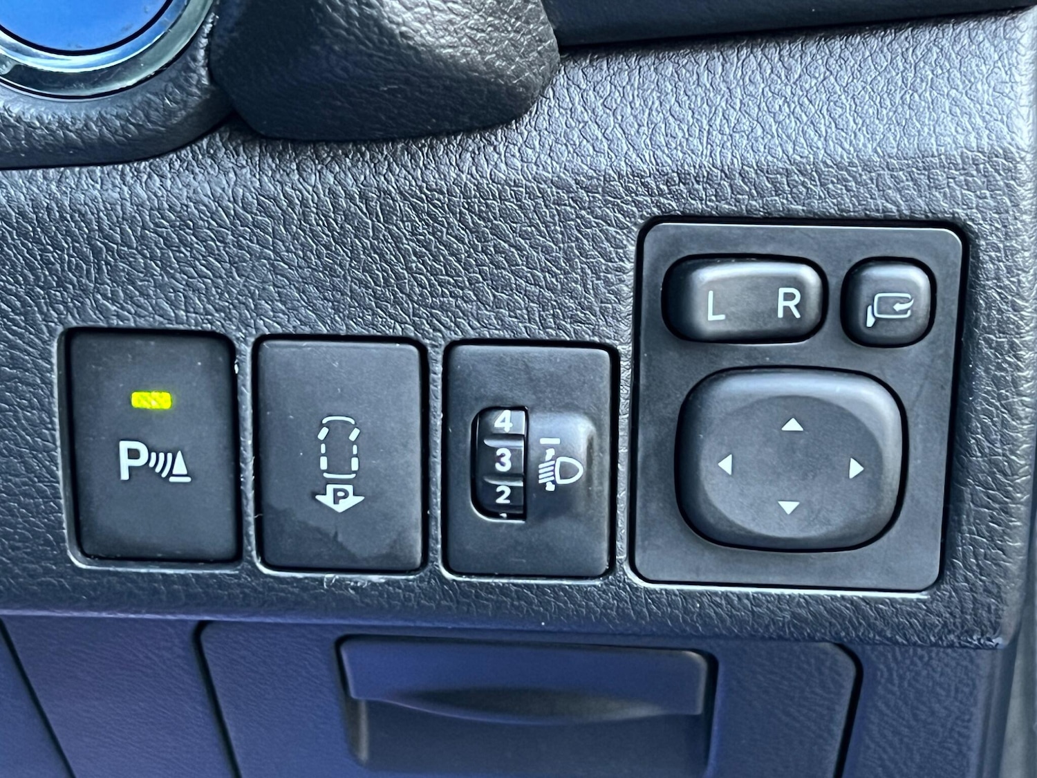 Used Toyota Auris 2014 for sale - 77723873: Photo 32