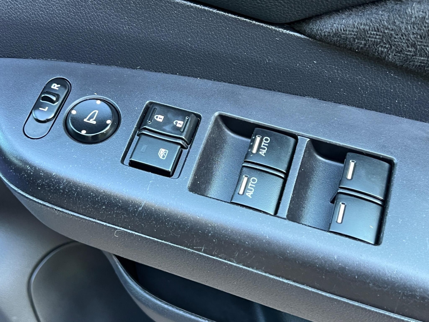 Used Honda CR-V 2017 for sale - 76953946: Photo 17