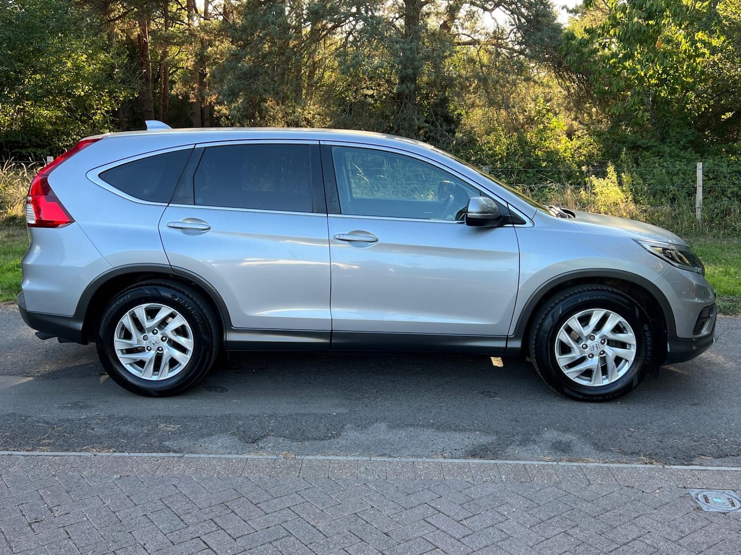 Used Honda CR-V 2017 for sale - 76953946: Photo 6