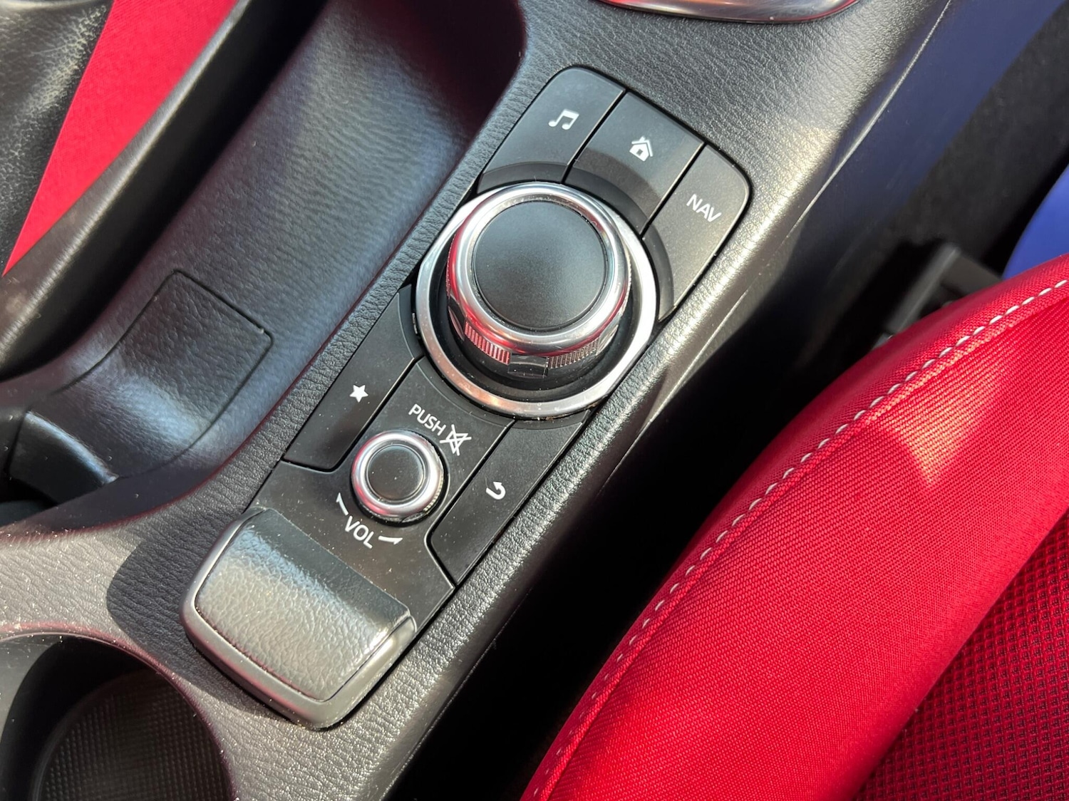 Used Mazda Mazda2 2016 for sale - 78185638: Photo 33