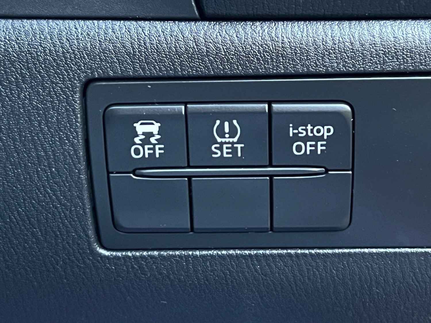 Used Mazda Mazda3 2014 for sale - 77091546: Photo 29