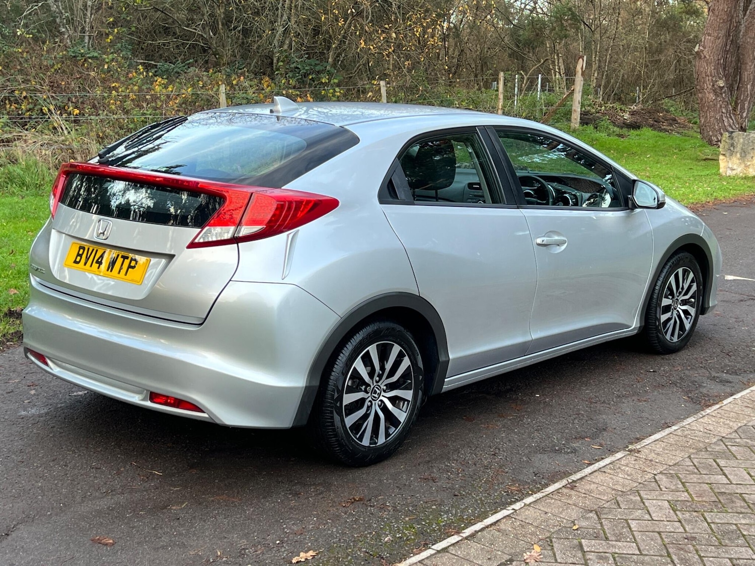 Used Honda Civic 2014 for sale - 76952803: Photo 20