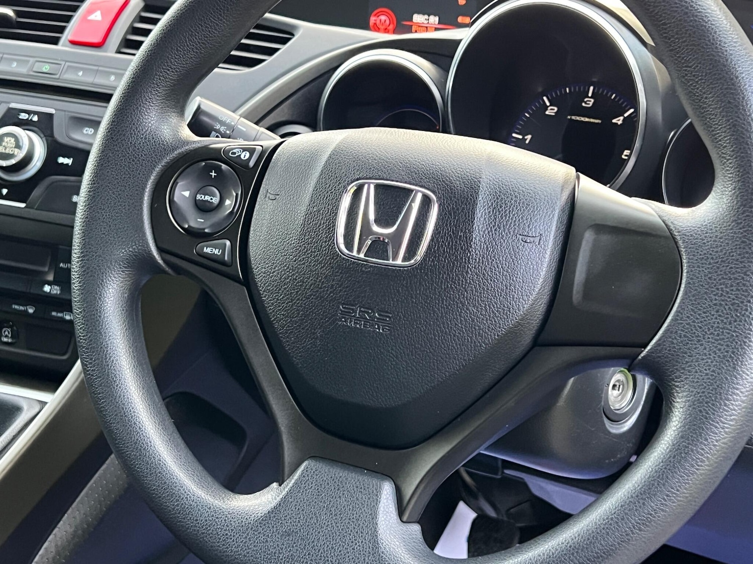 Used Honda Civic 2014 for sale - 76952803: Photo 27