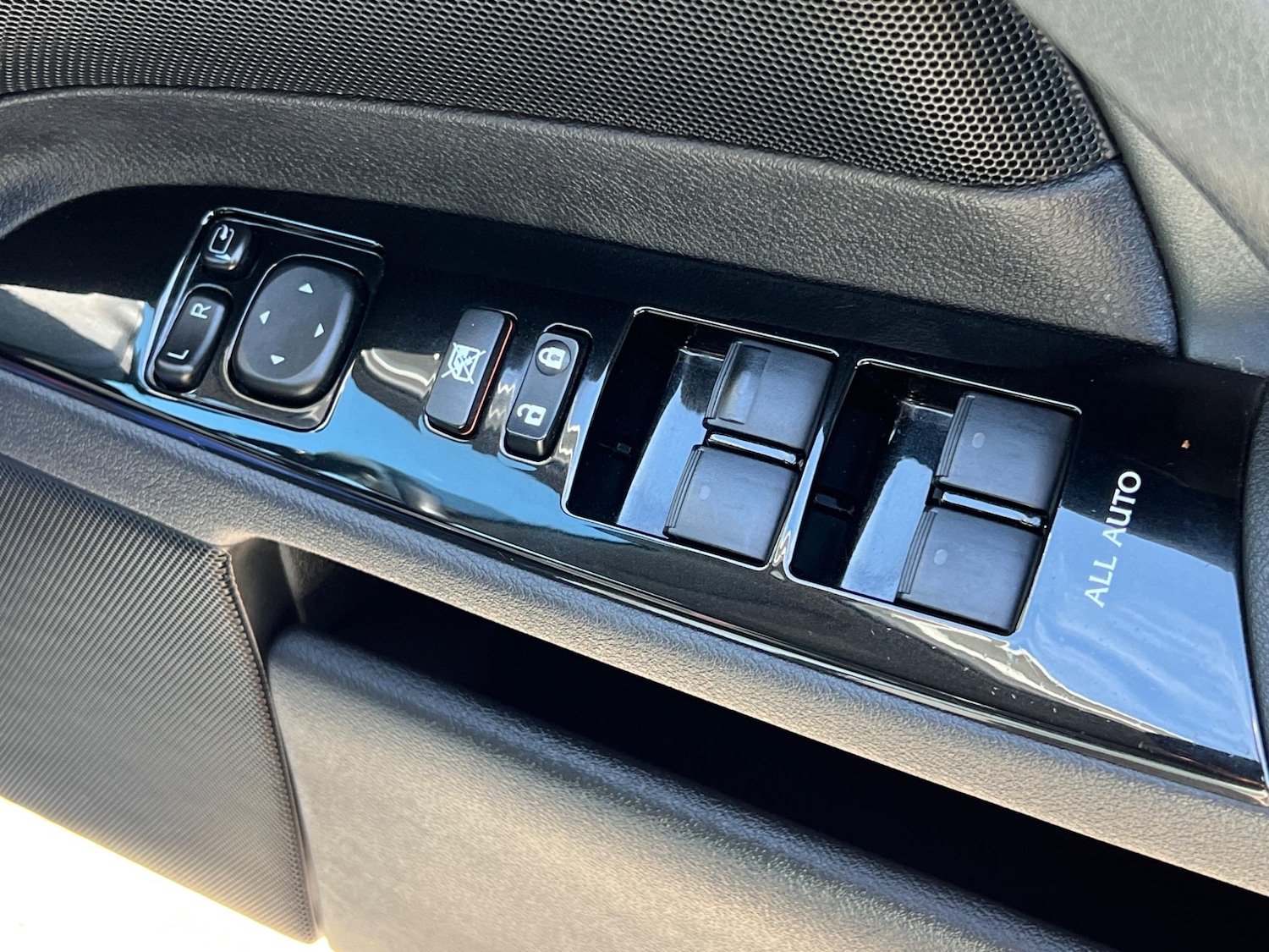 Used Lexus IS 2012 for sale - 76952660: Photo 36