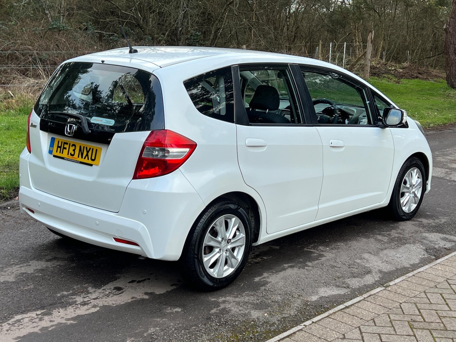 Used Honda Jazz 2013 for sale - 77573877: Photo 5