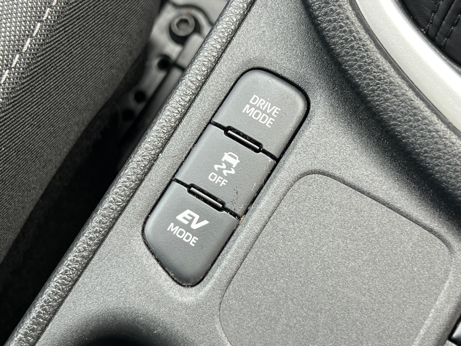 Used Toyota Yaris 2020 for sale - 76953909: Photo 25